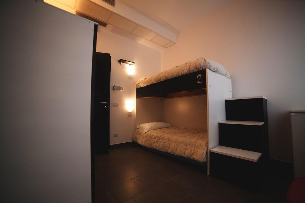 New Generation Hostel Milan Center エクステリア 写真