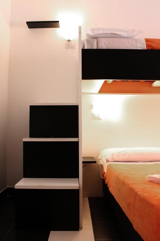 New Generation Hostel Milan Center エクステリア 写真