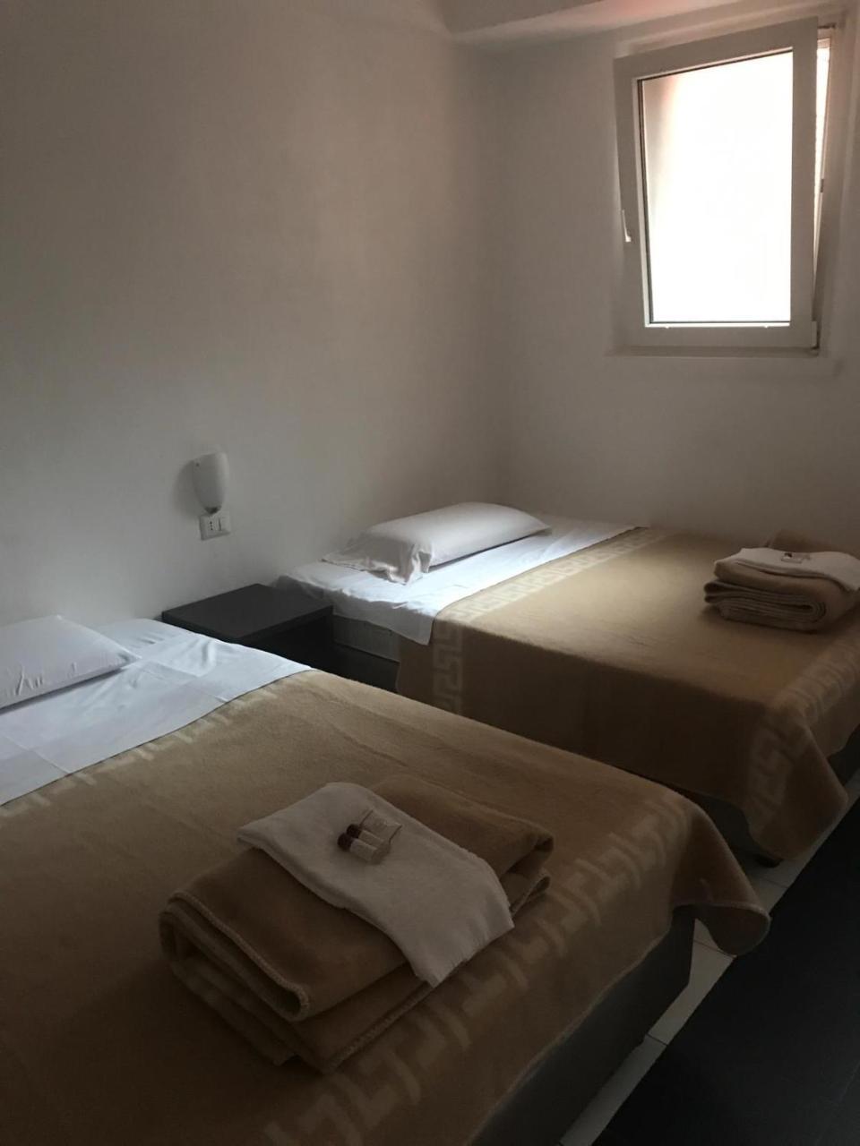 New Generation Hostel Milan Center エクステリア 写真