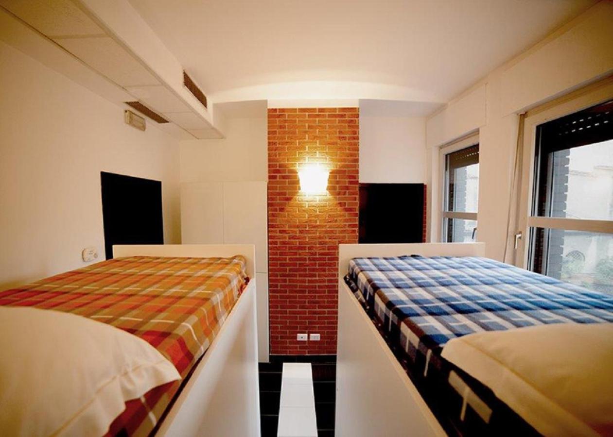 New Generation Hostel Milan Center エクステリア 写真